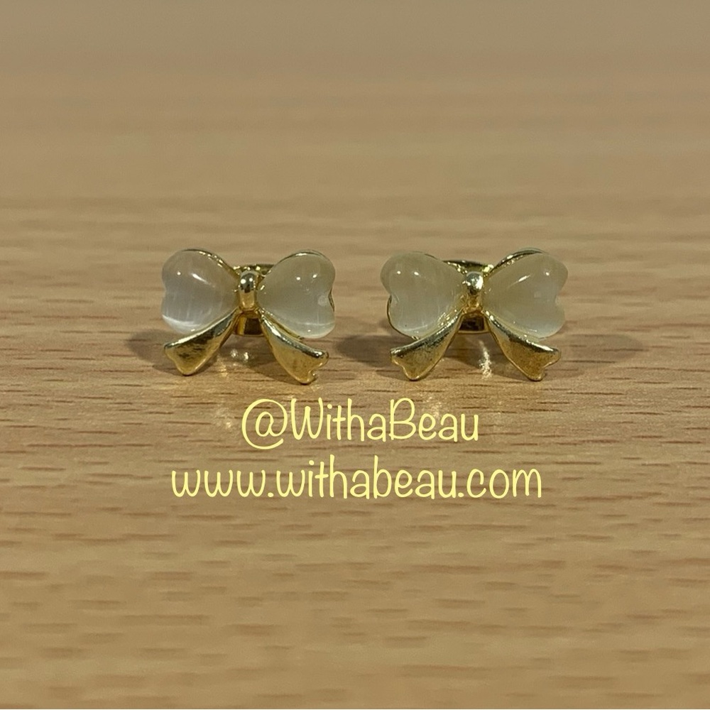 Gold Tone Bow Earrings - Jade